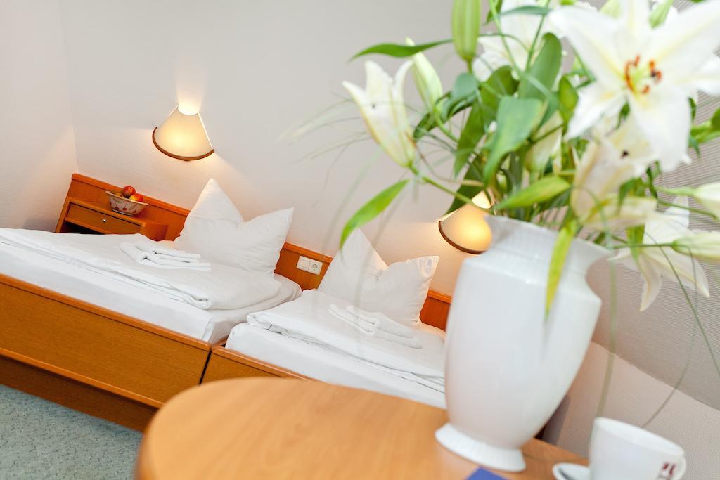 Restaurant & Hotel Baumhaus Hagen Sassnitz Rom bilde